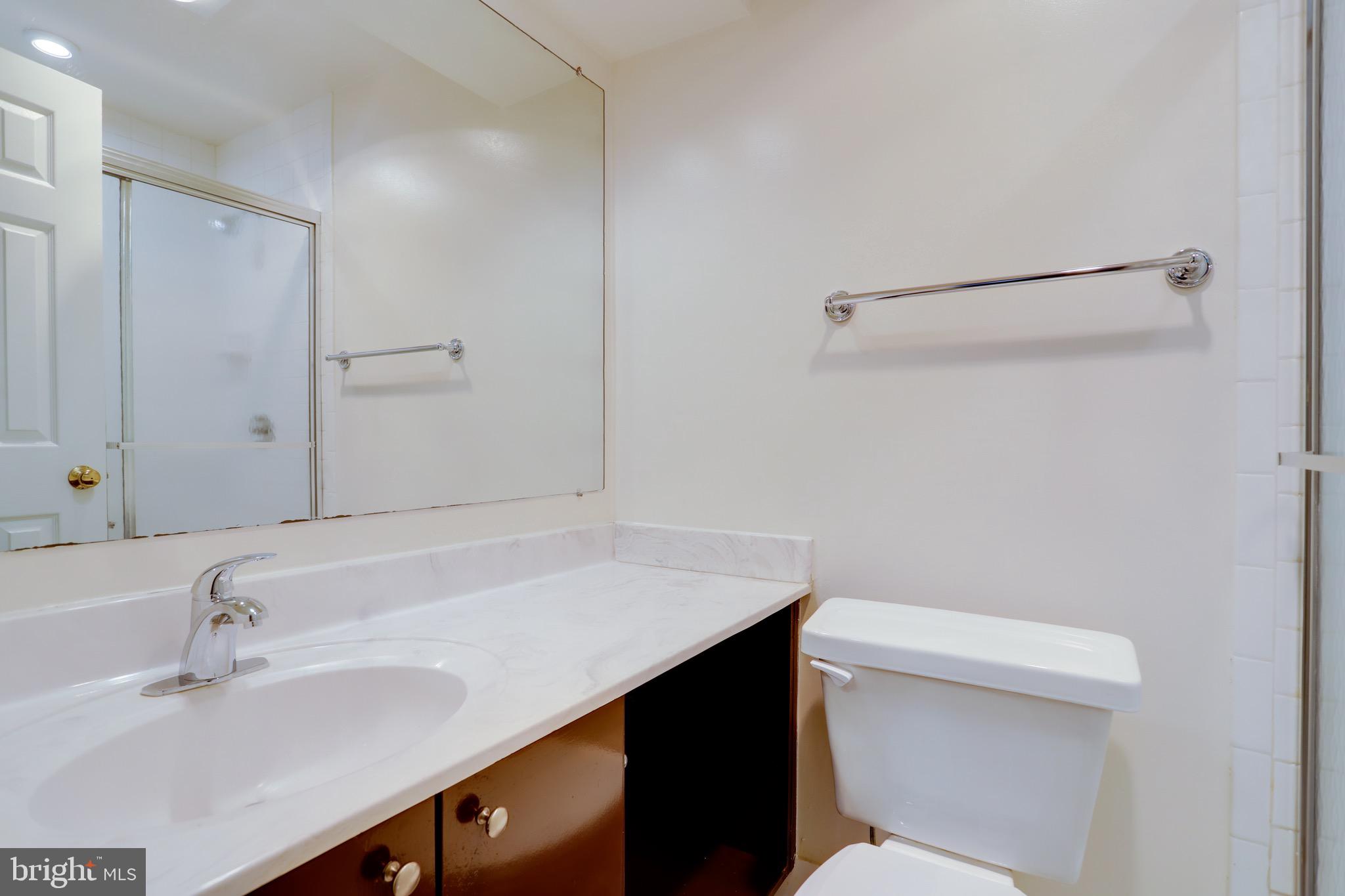 ARLINGTON CREST - Residential Lease