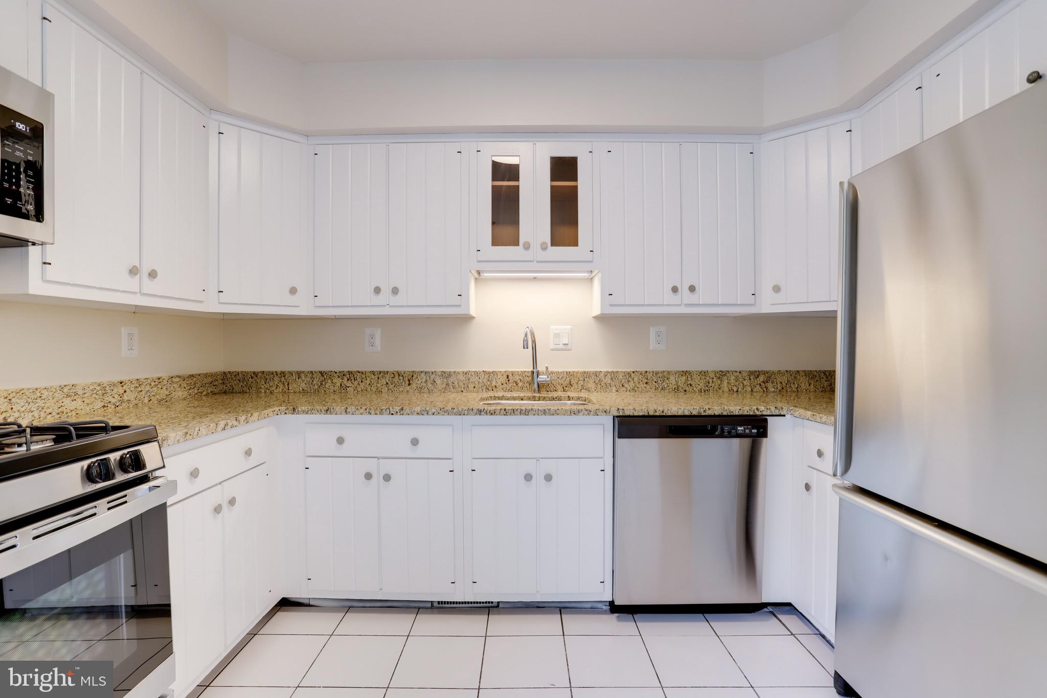 ARLINGTON CREST - Residential Lease