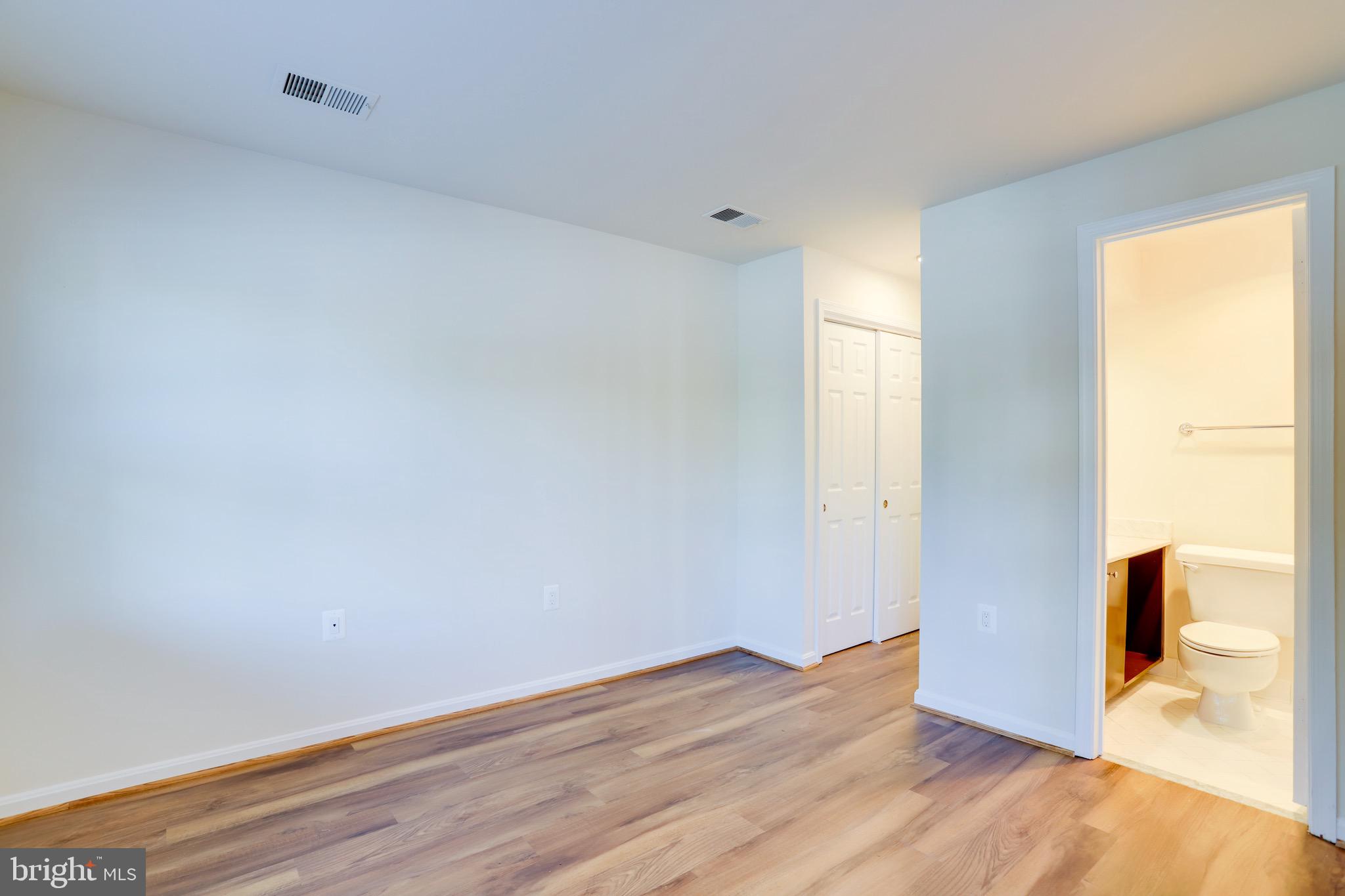 ARLINGTON CREST - Residential Lease