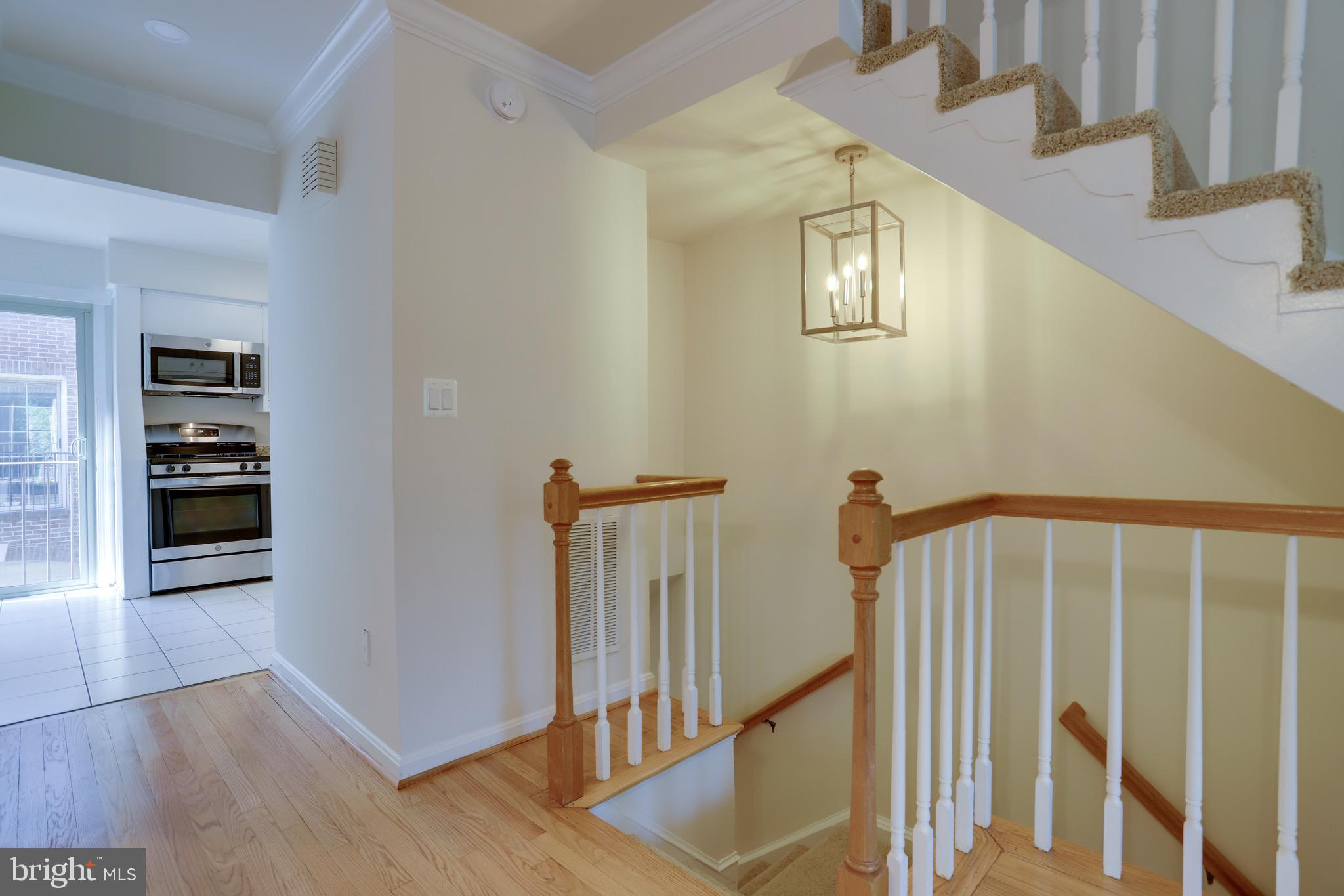 ARLINGTON CREST - Residential Lease