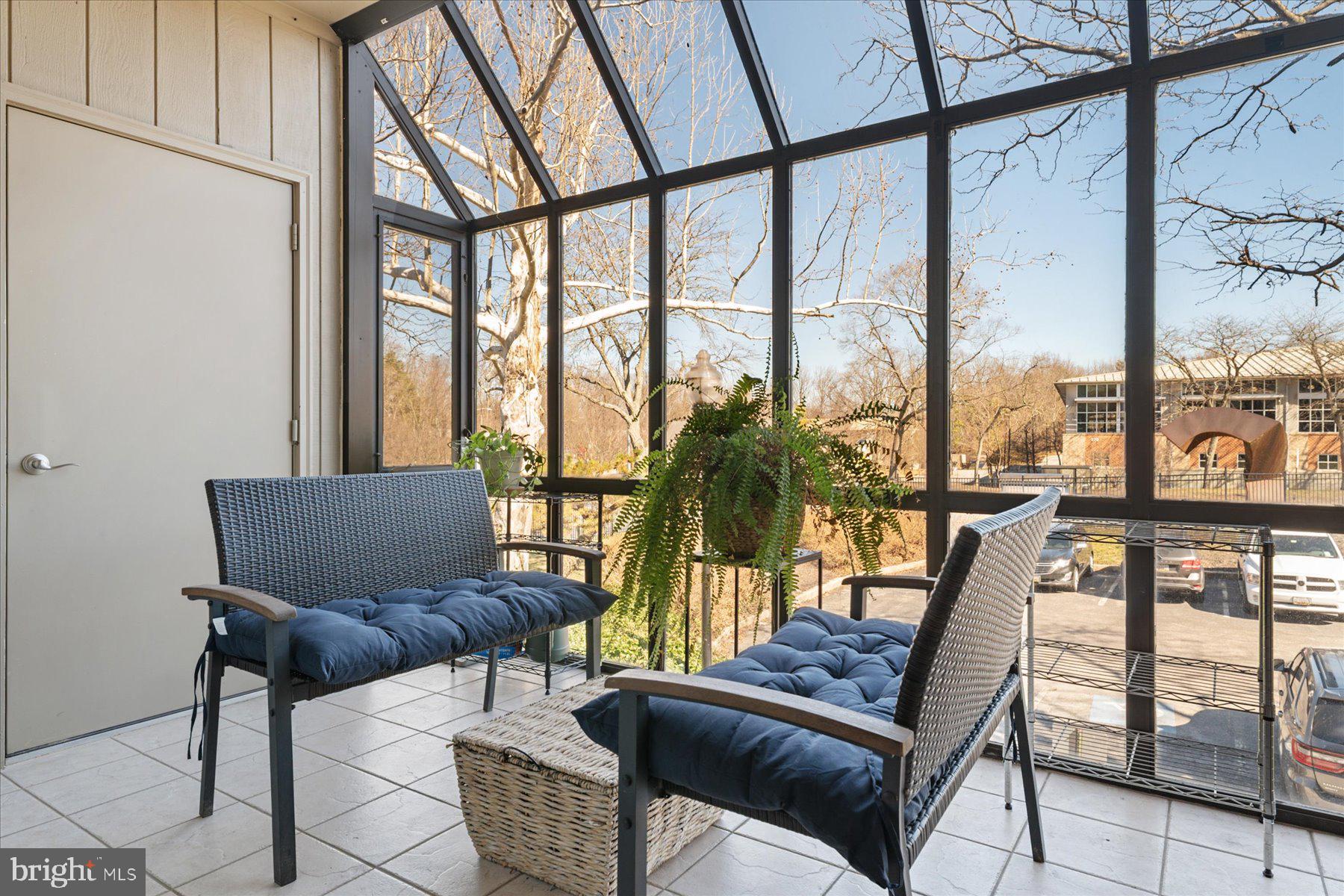 NORTH GREEN CONDOMINIUMS - Residential