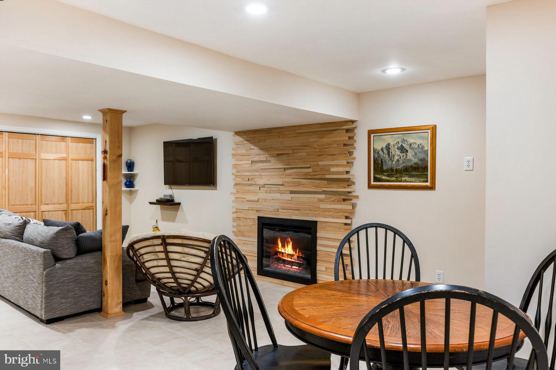 HEADLEY TRACE - Residential