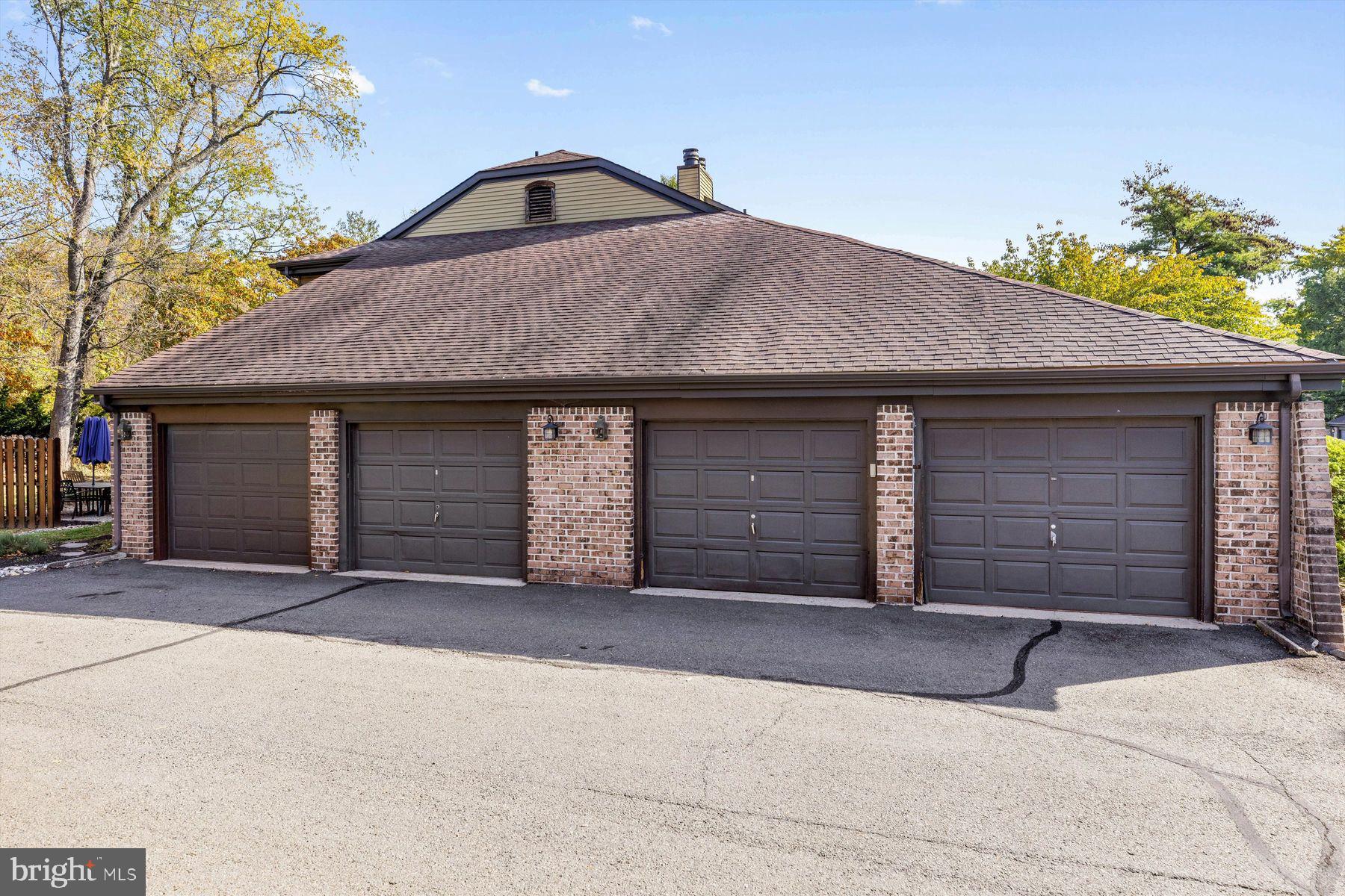 HEADLEY TRACE - Residential