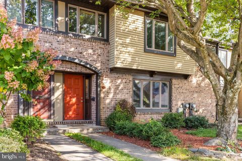 Photo of 35 Essex Place, NEWTOWN, PA 18940 (MLS # PABU2107982)