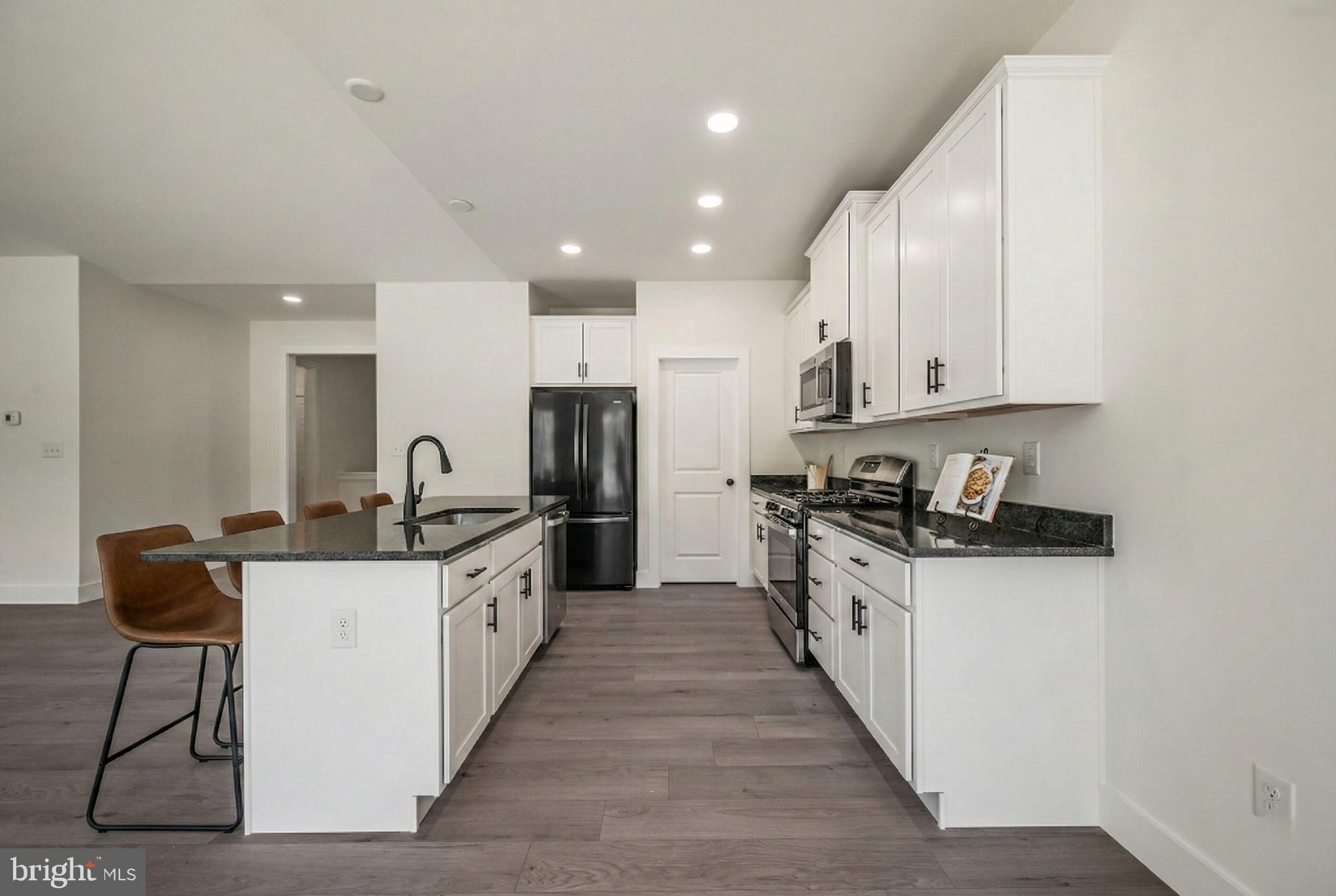 PINEHURST VILLAGE - Residential