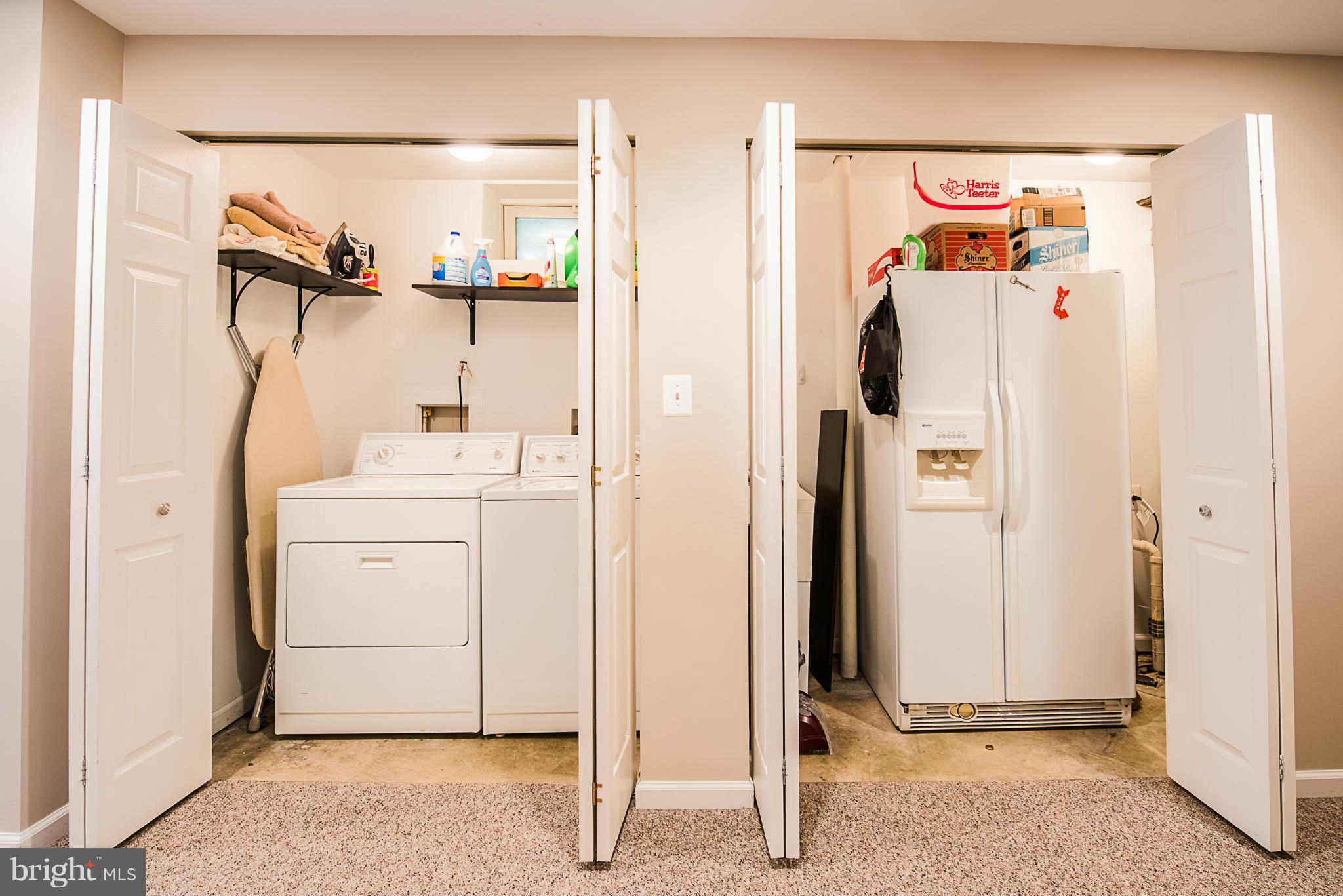 SIGNATURE AT BROADLANDS - Residential