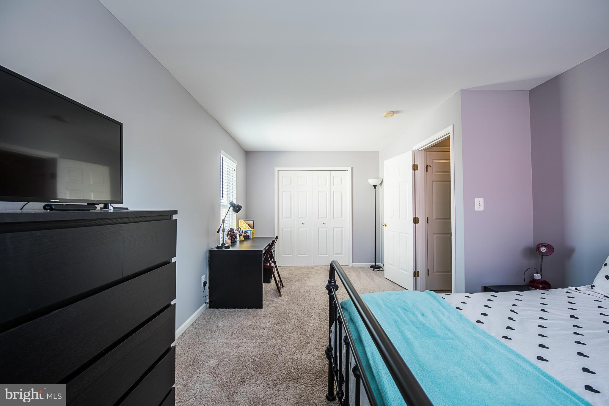 SIGNATURE AT BROADLANDS - Residential