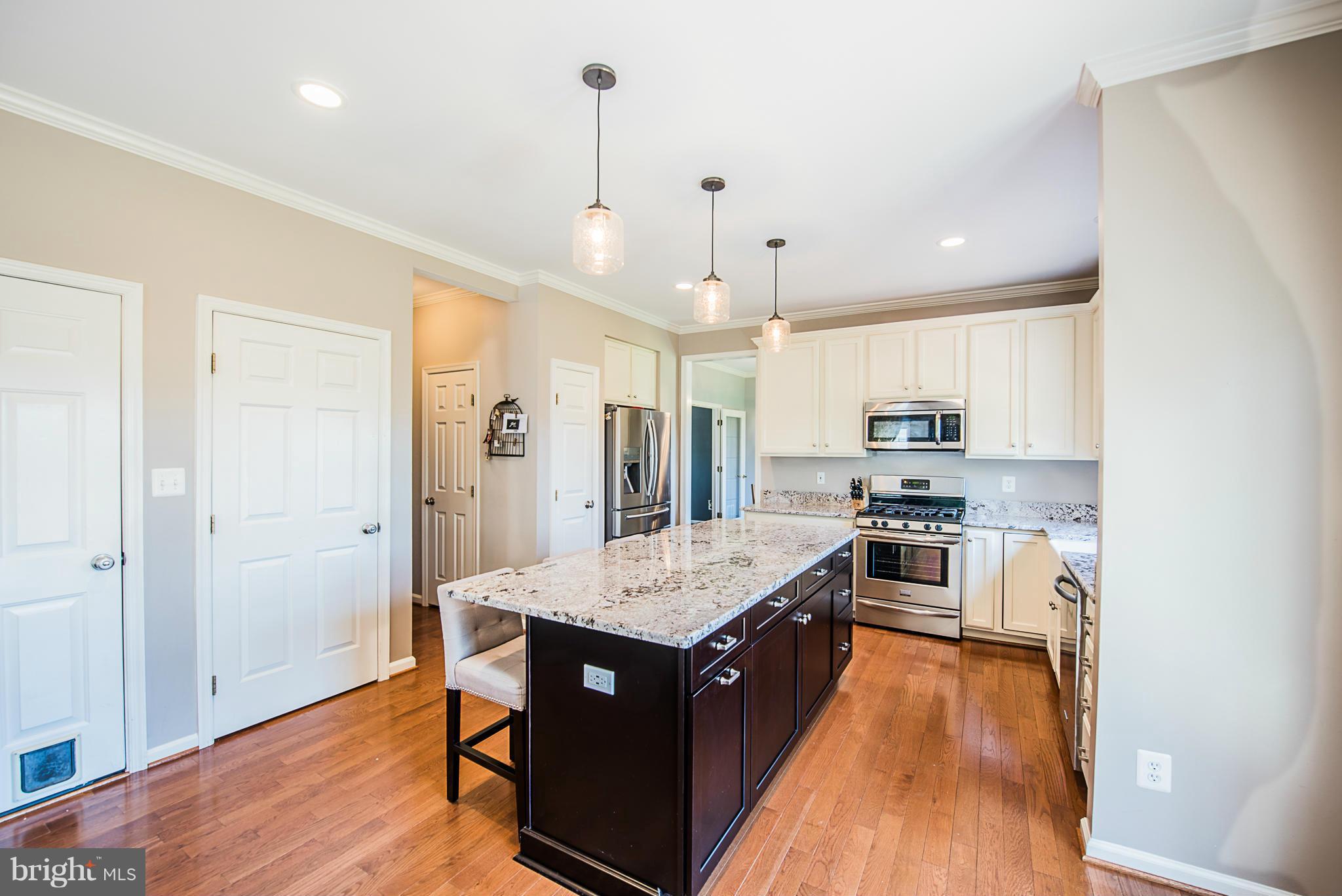 SIGNATURE AT BROADLANDS - Residential