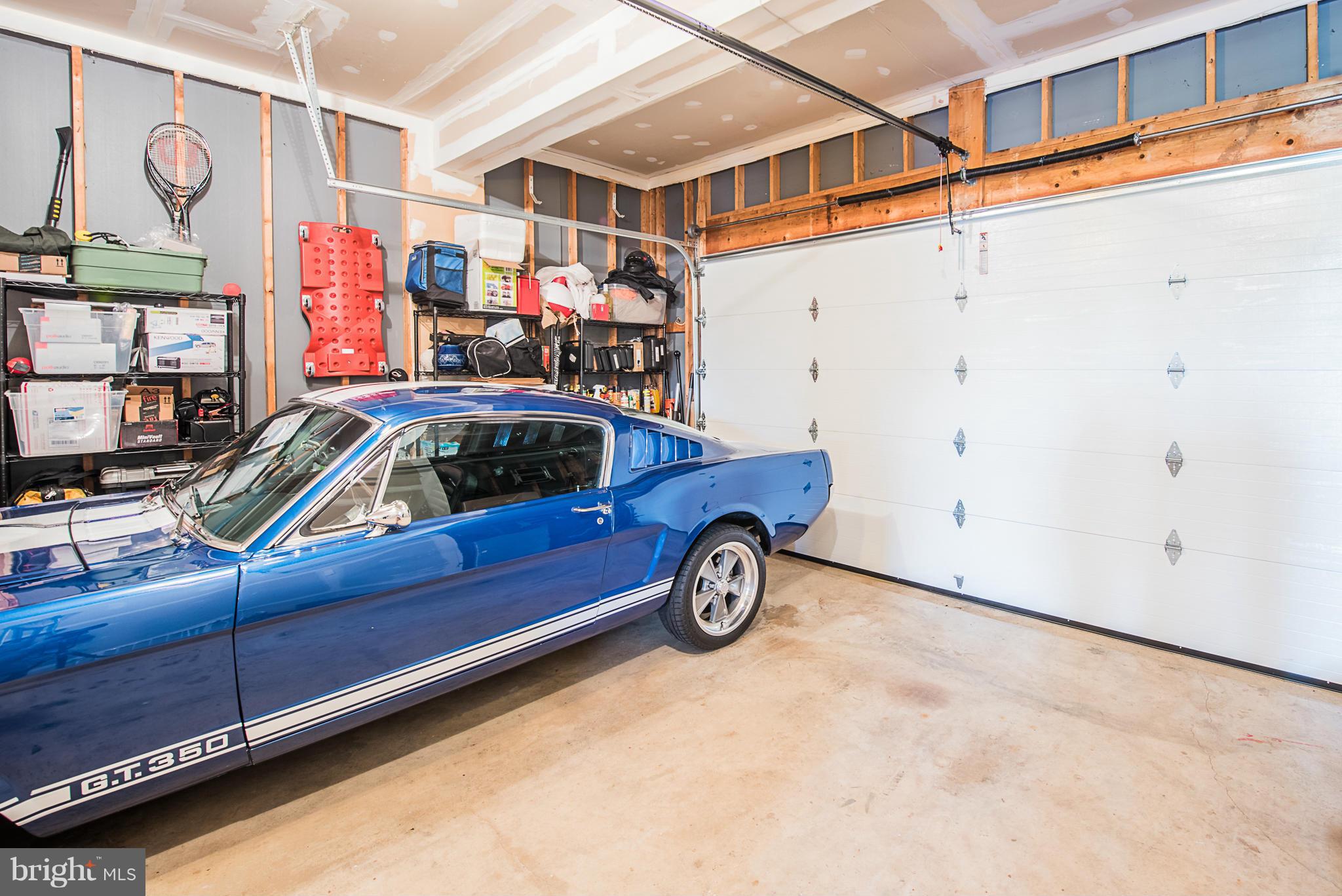 SIGNATURE AT BROADLANDS - Residential