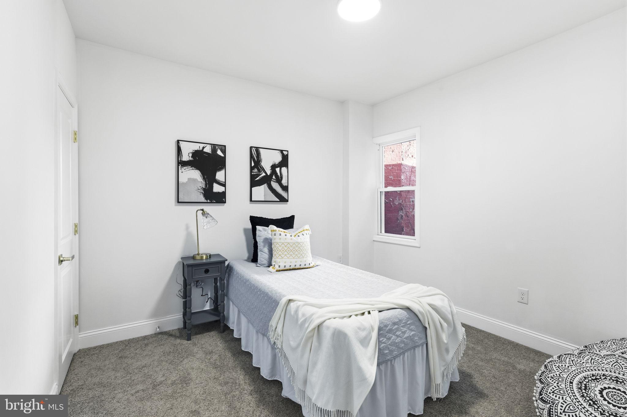 ALBEMARLE SQUARE - Residential