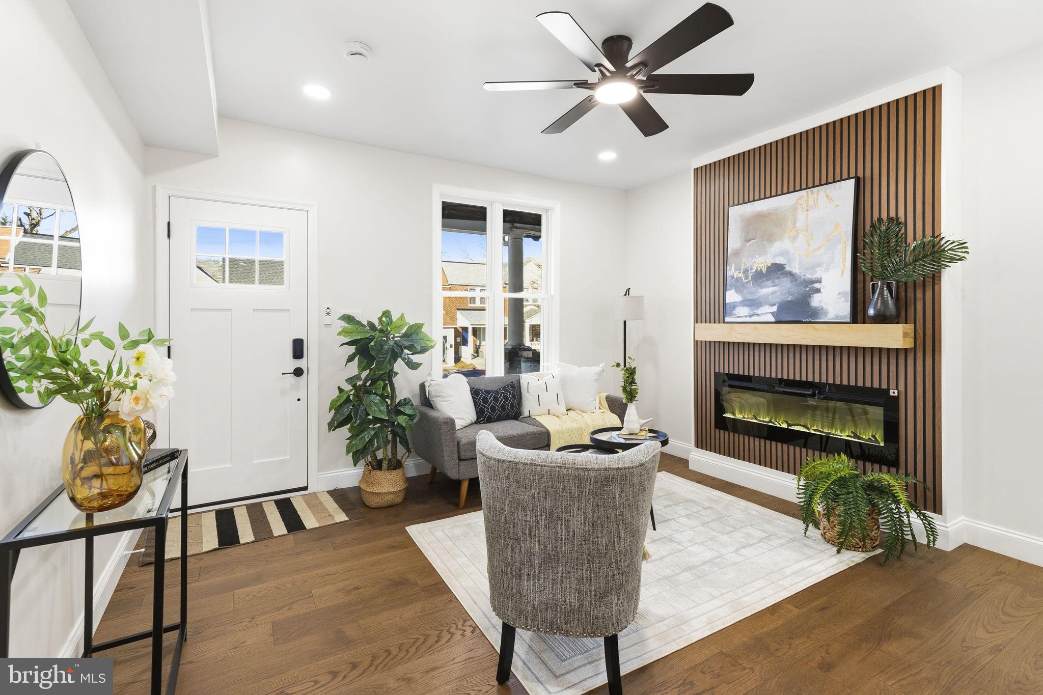 ALBEMARLE SQUARE - Residential