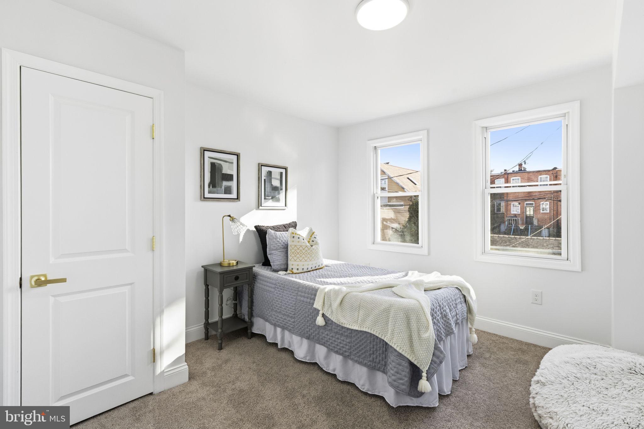 ALBEMARLE SQUARE - Residential