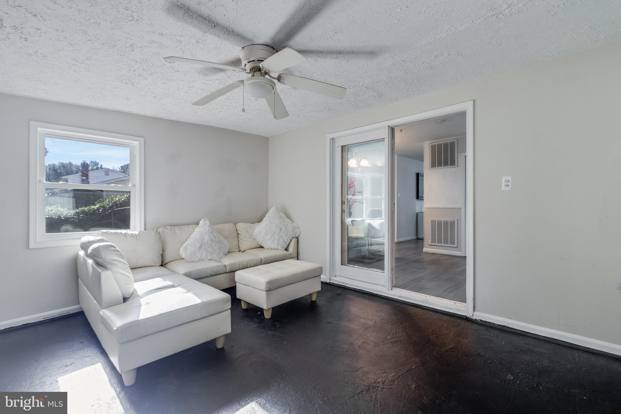 CARRINGTON - Residential Lease