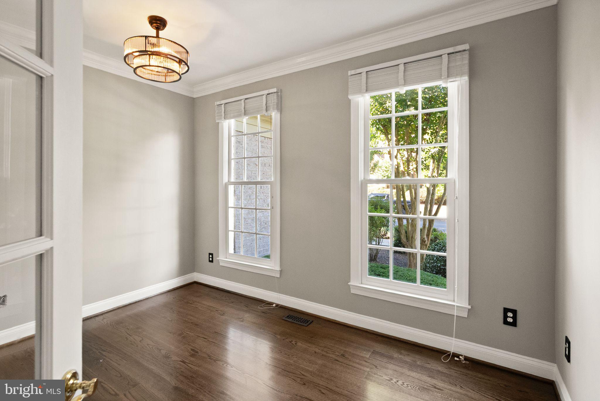 LAKE MANASSAS ESTATES - Residential