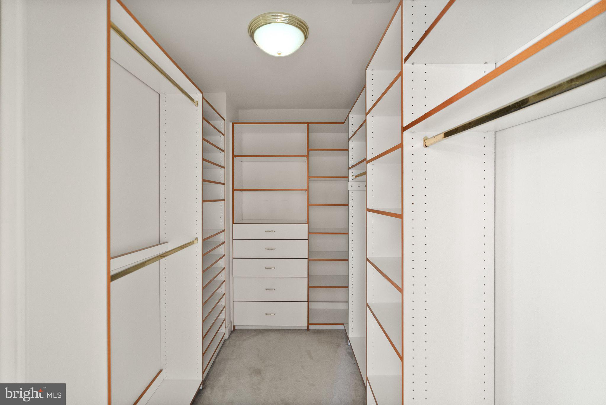 LAKE MANASSAS ESTATES - Residential