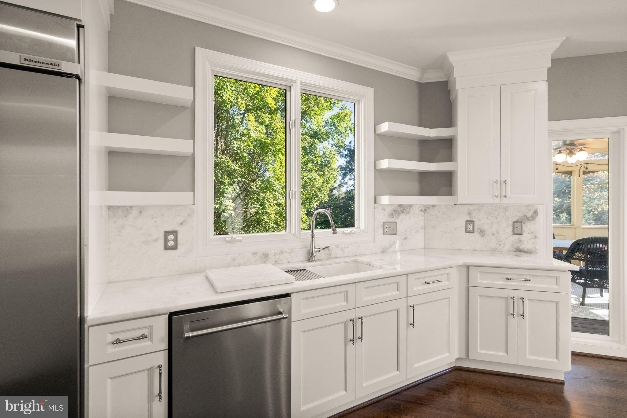 LAKE MANASSAS ESTATES - Residential