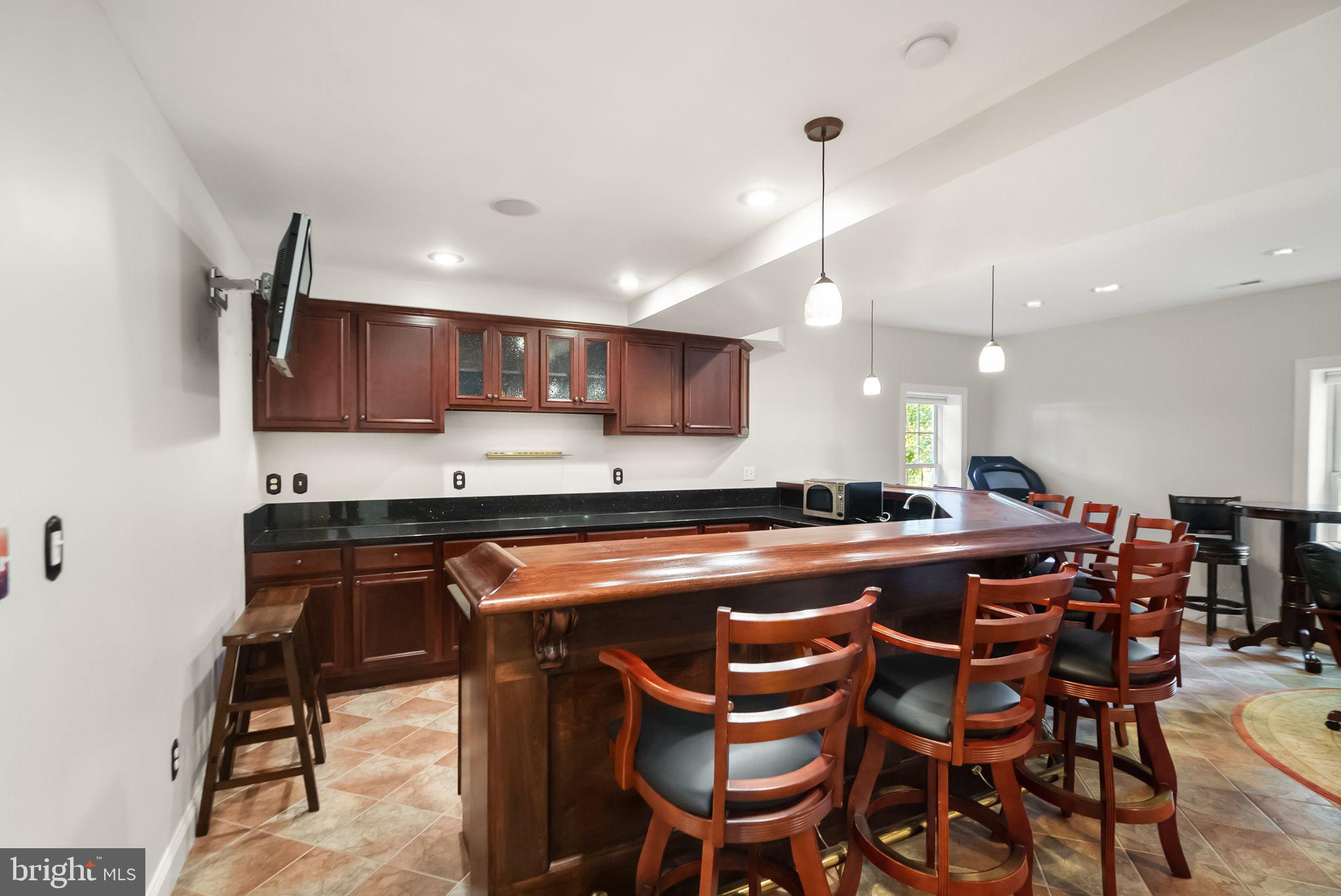 LAKE MANASSAS ESTATES - Residential