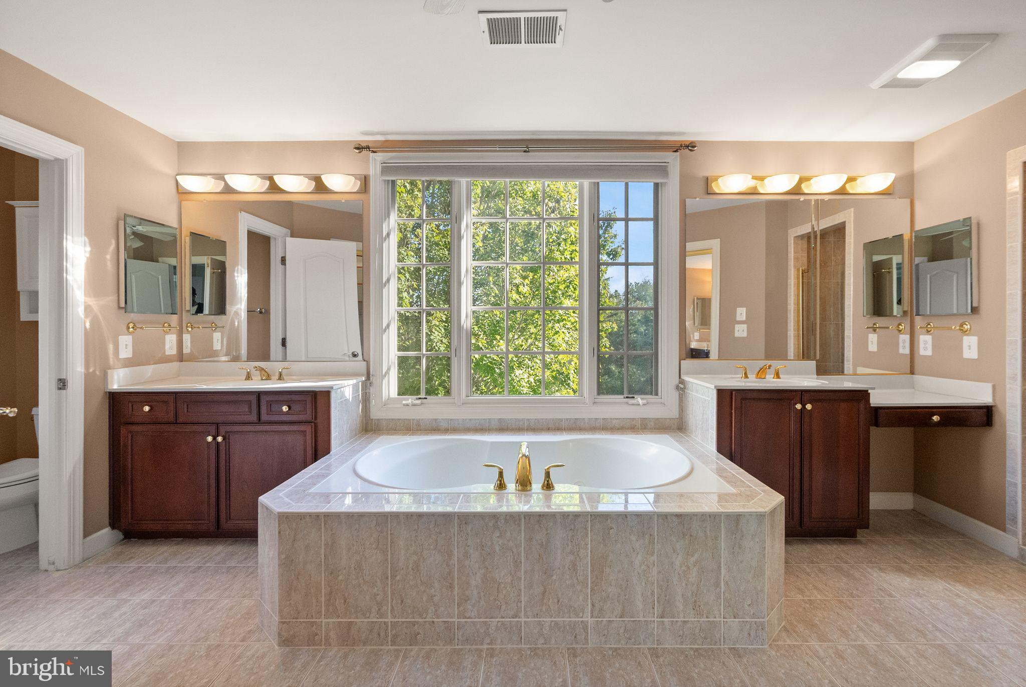 LAKE MANASSAS ESTATES - Residential