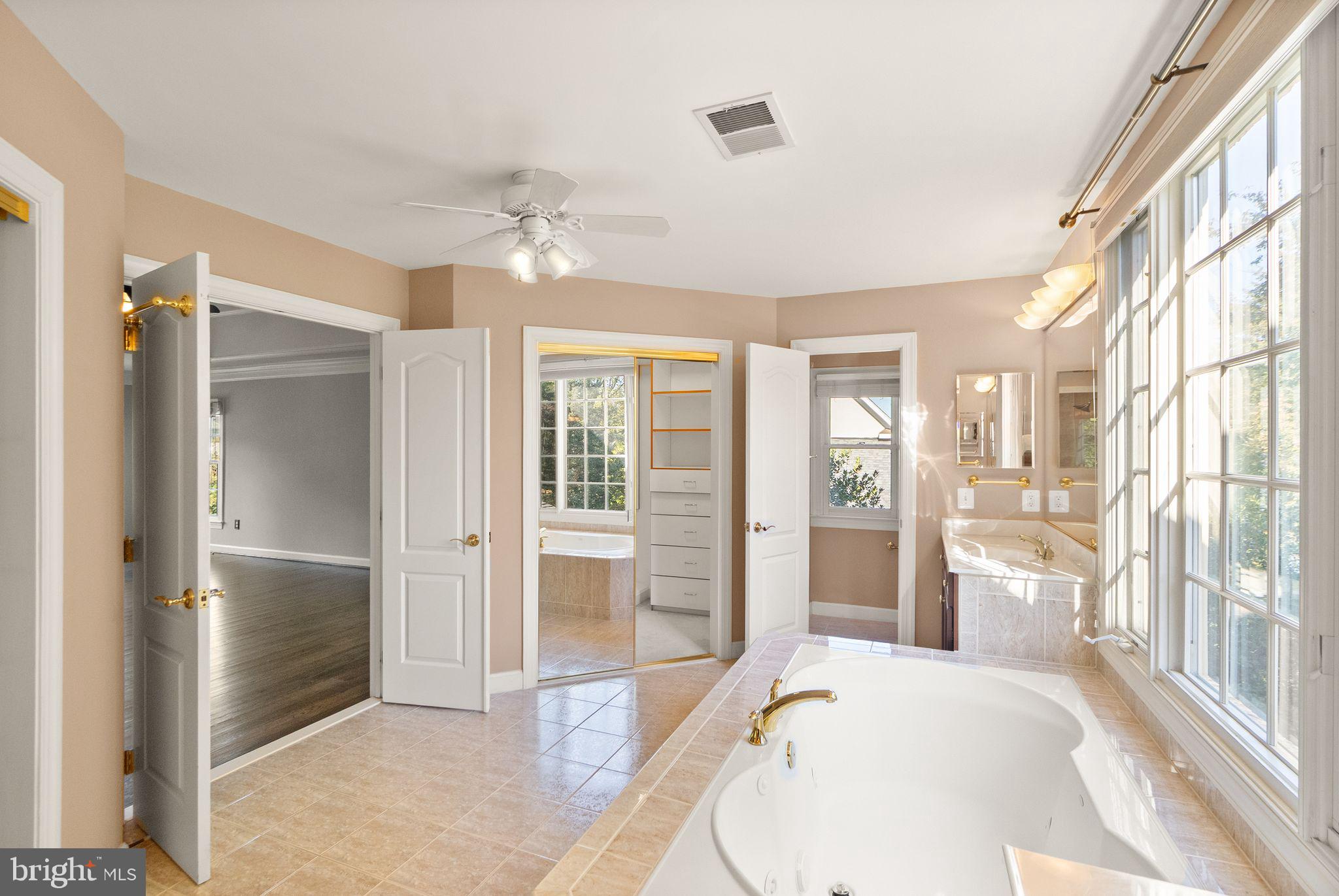 LAKE MANASSAS ESTATES - Residential