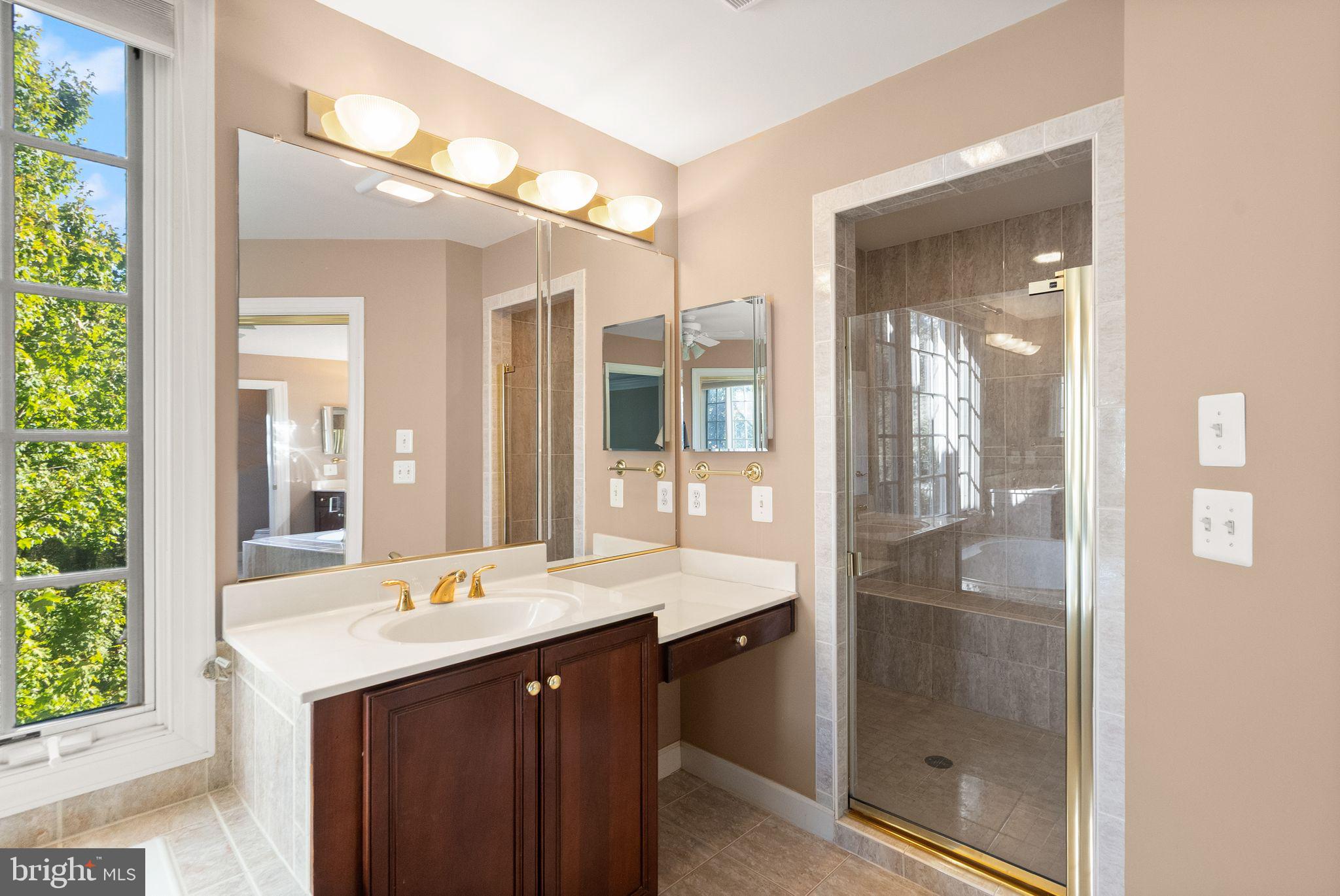 LAKE MANASSAS ESTATES - Residential