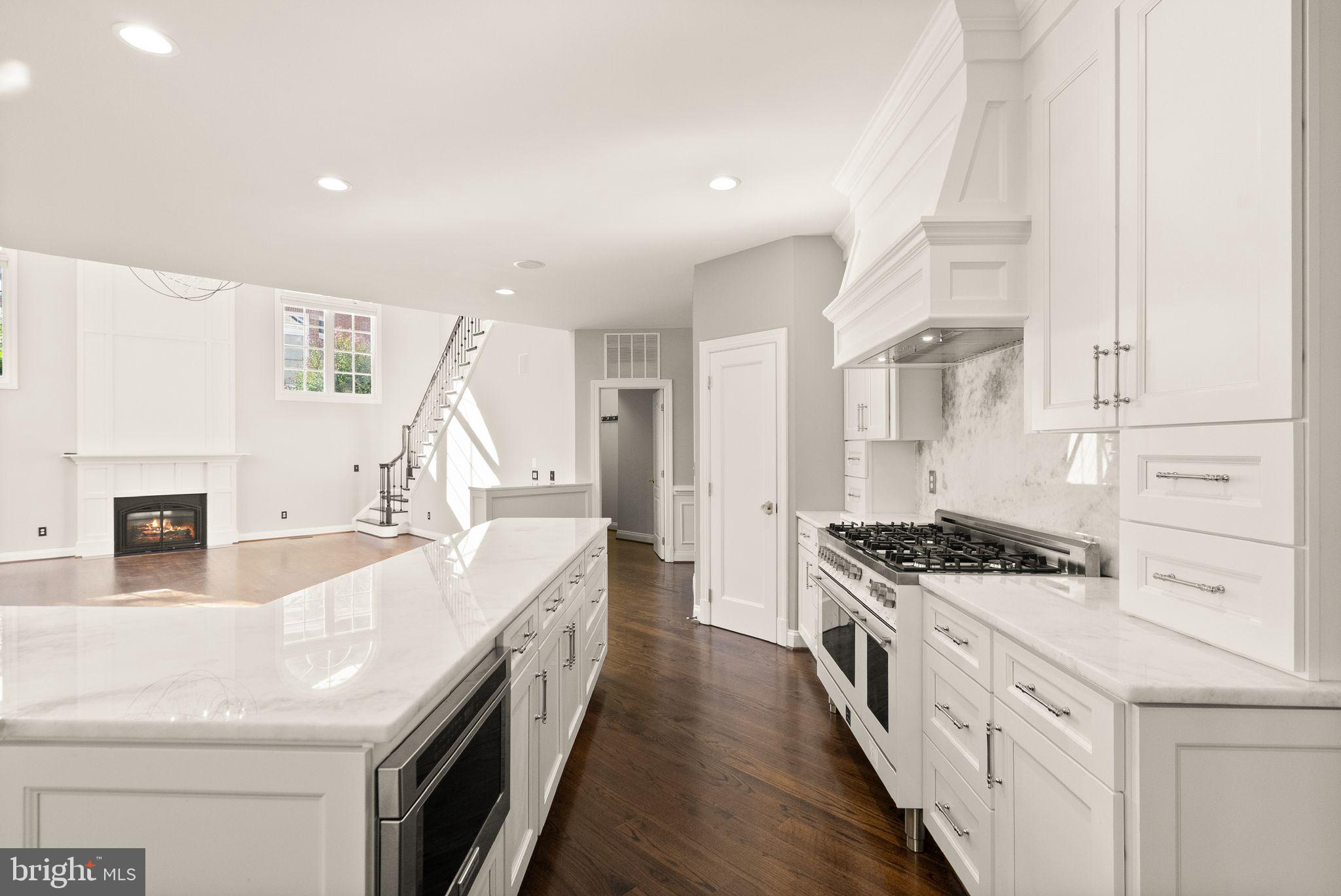 LAKE MANASSAS ESTATES - Residential