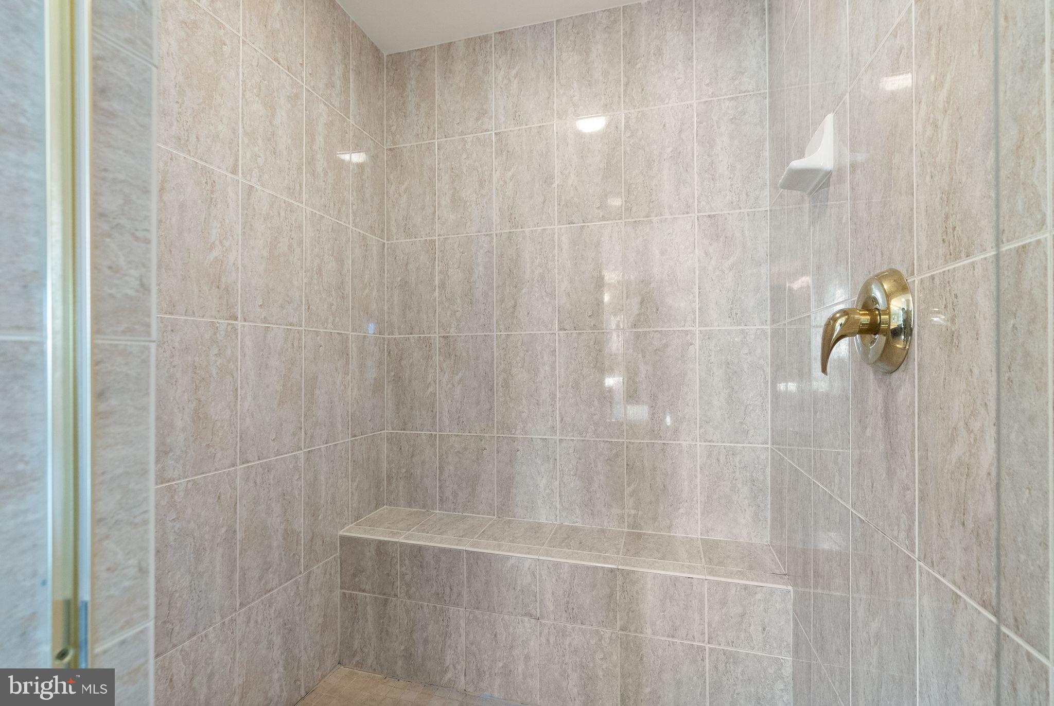 LAKE MANASSAS ESTATES - Residential