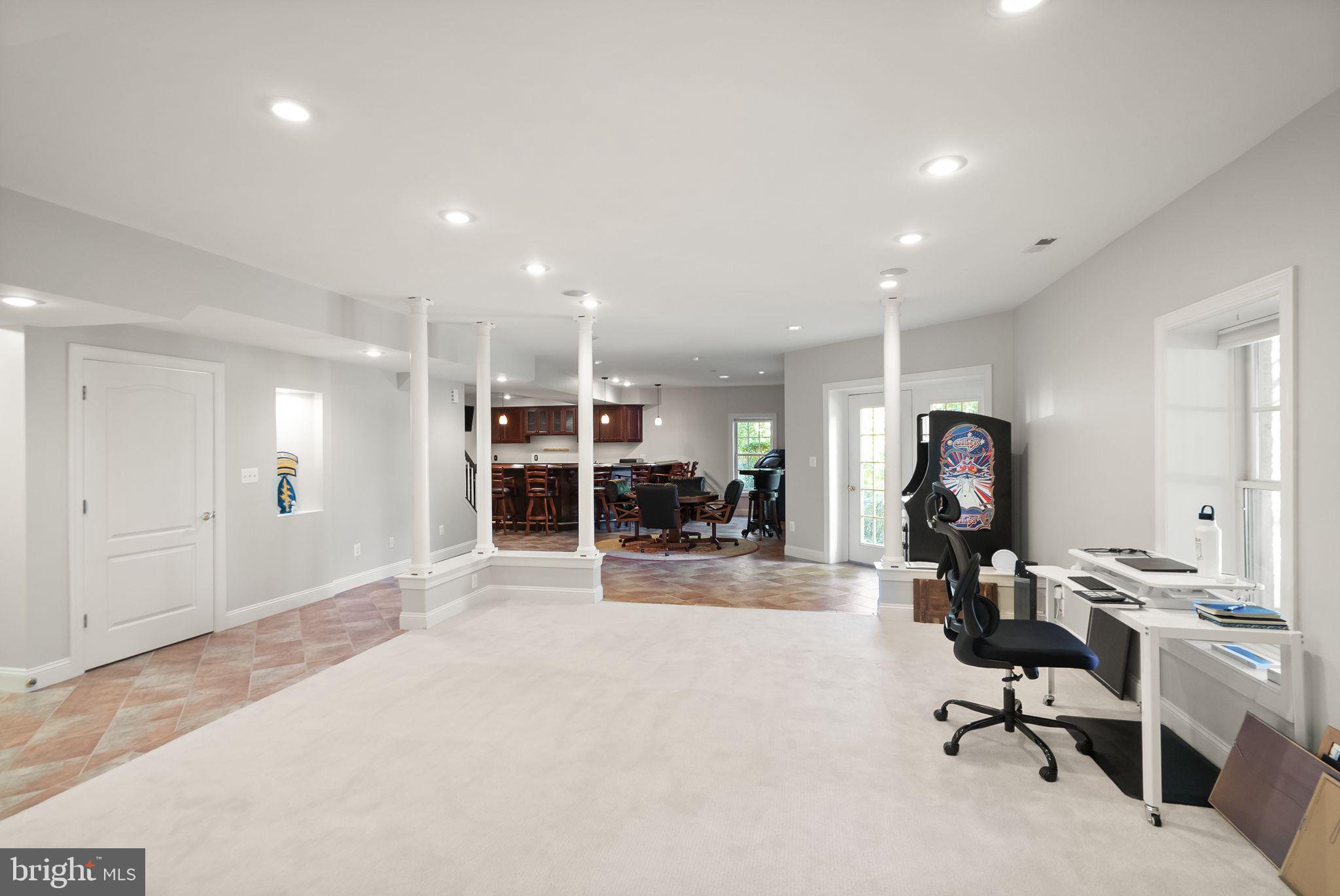 LAKE MANASSAS ESTATES - Residential