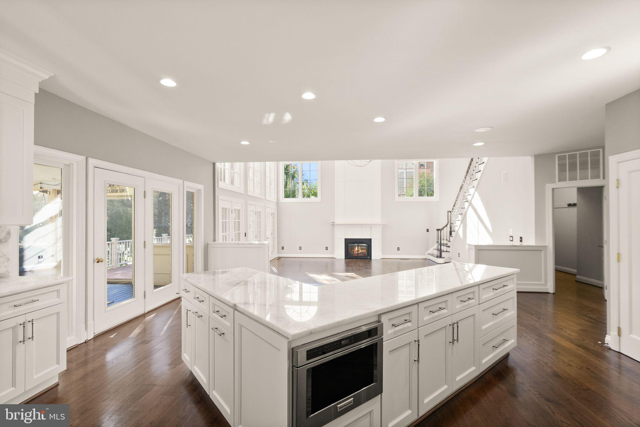 LAKE MANASSAS ESTATES - Residential