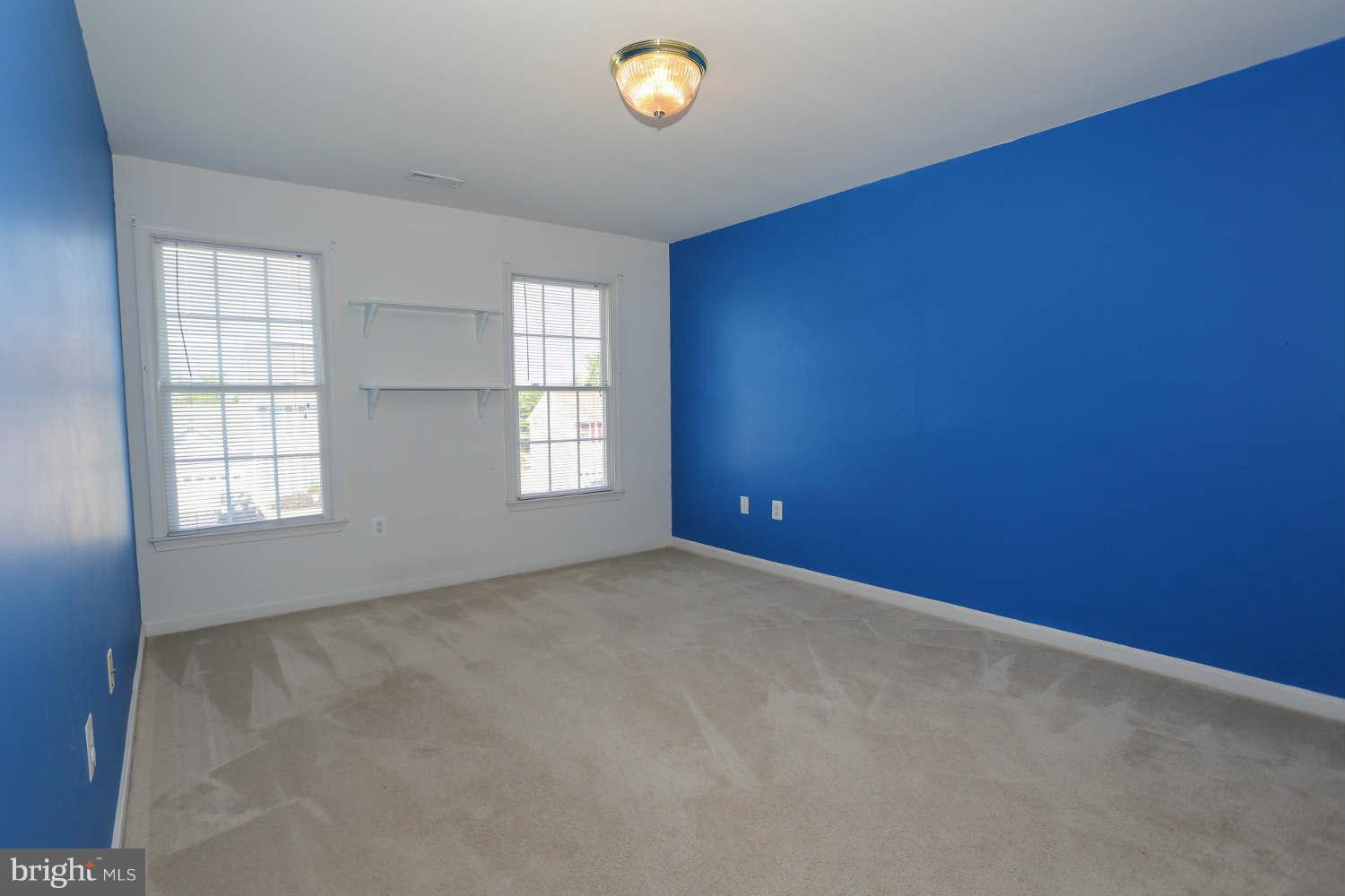 SALEM FIELDS - Residential