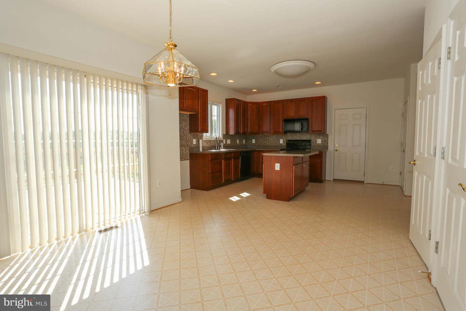 SALEM FIELDS - Residential