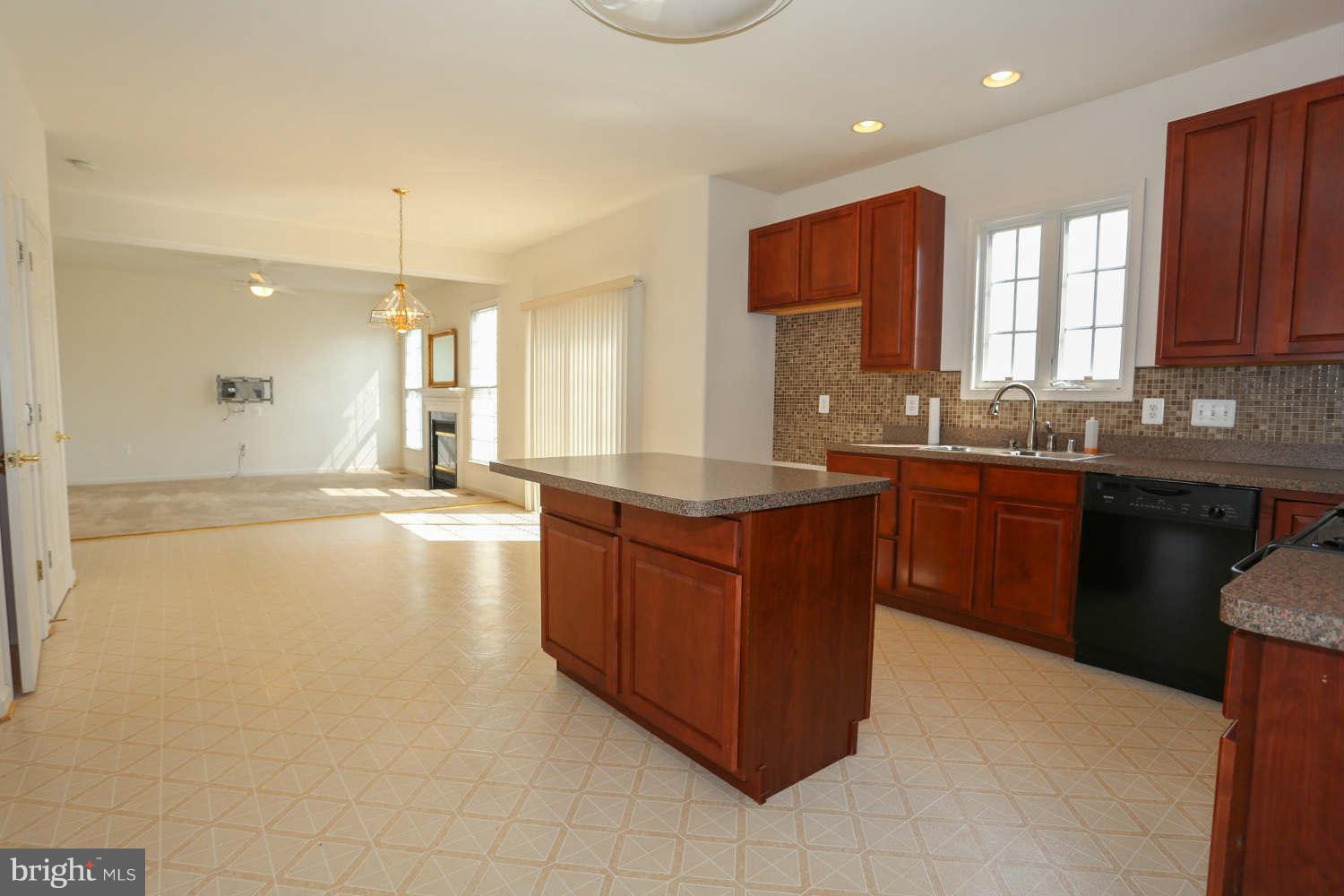 SALEM FIELDS - Residential