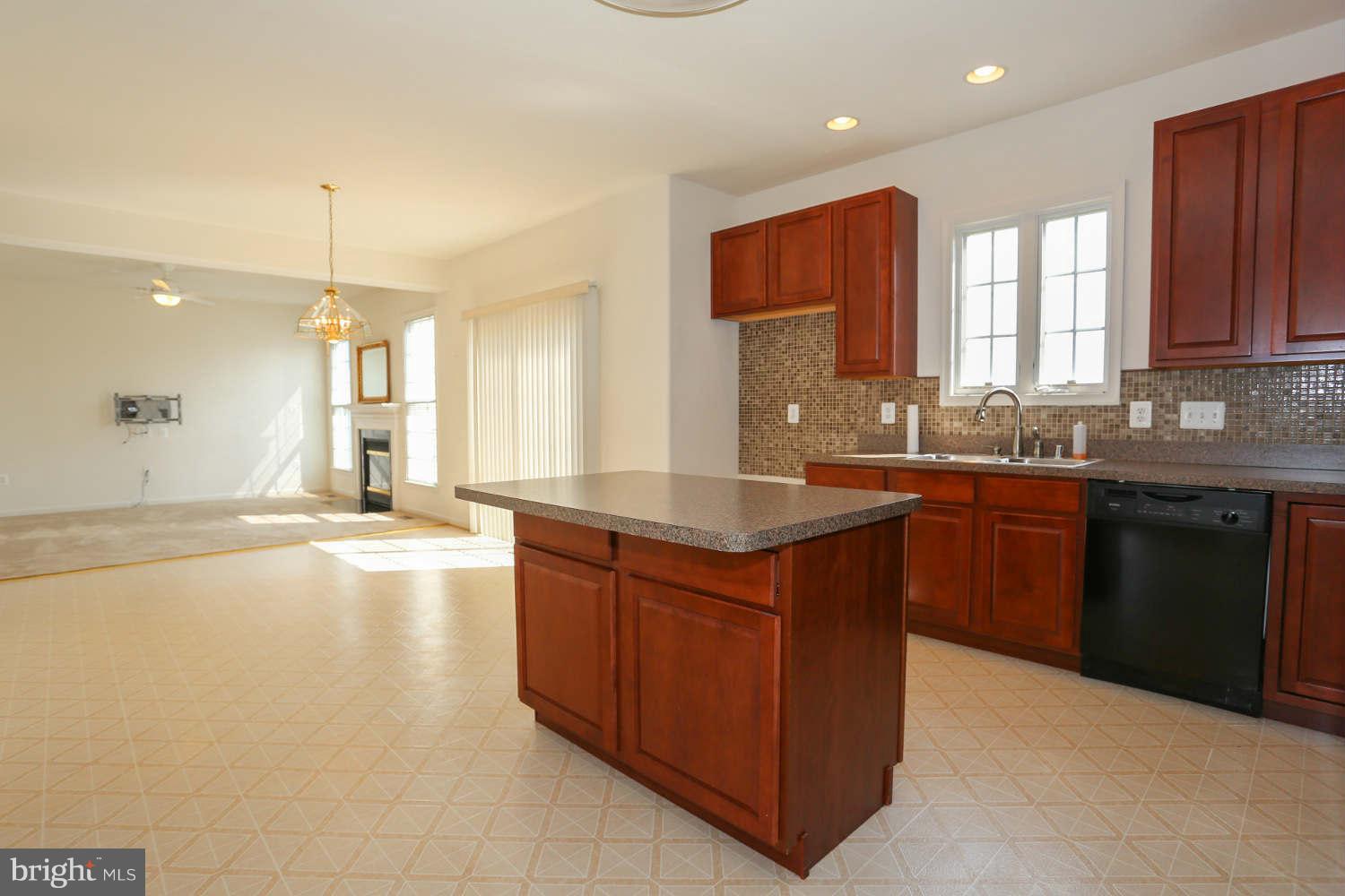 SALEM FIELDS - Residential