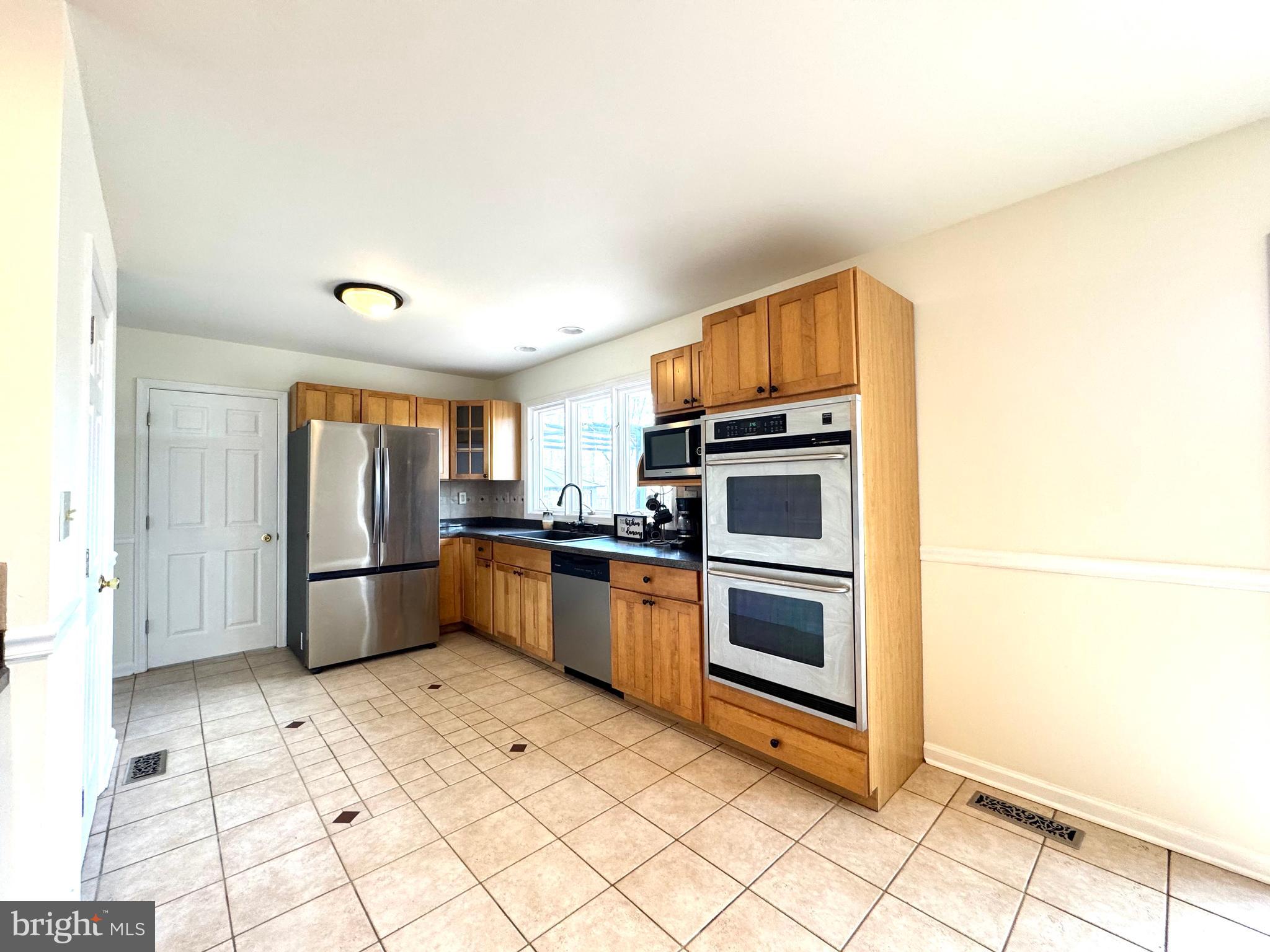 WHITE OAK - Residential