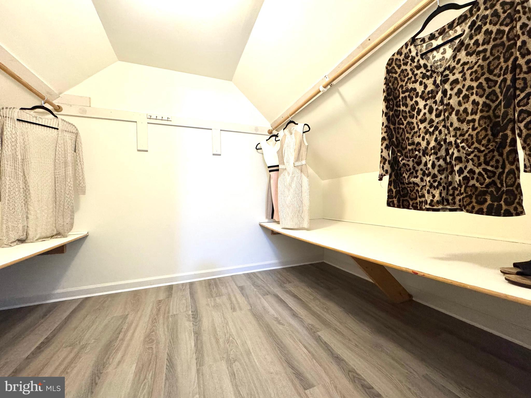 WHITE OAK - Residential