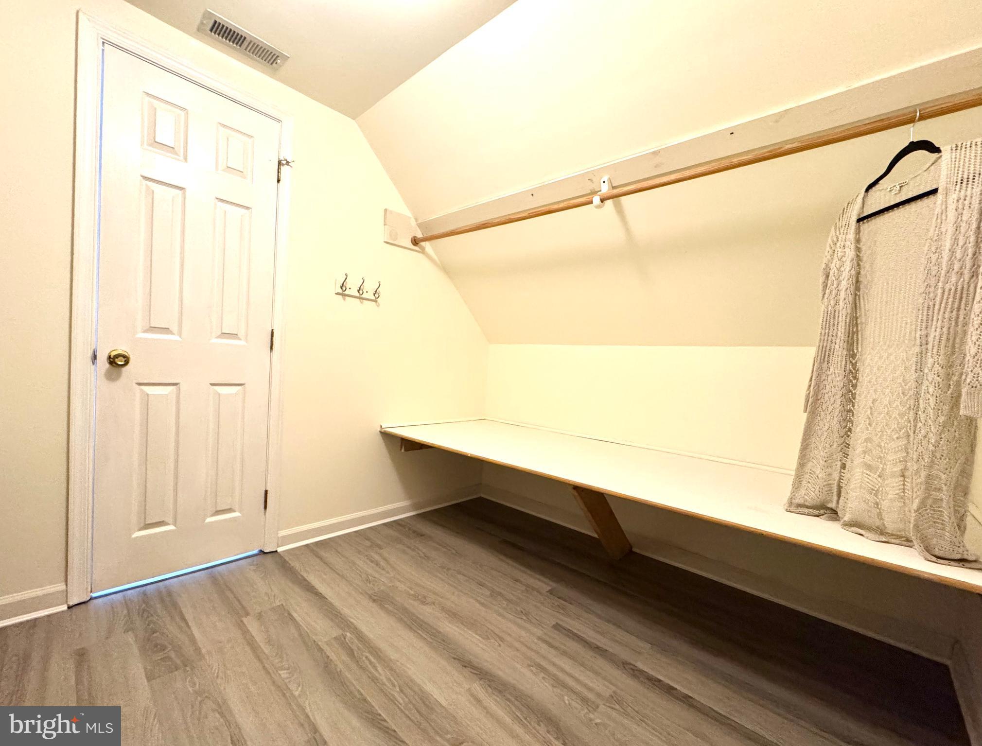 WHITE OAK - Residential