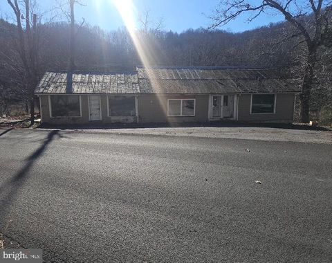 Homes For Sale - 5910 Dry Fork Road<br/> Tazewell County, CEDAR BLUFF, VA 24609