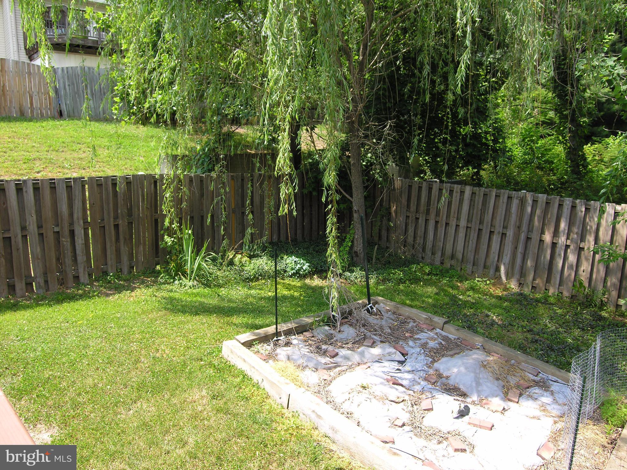 TOWNES OF ASHLEIGH - Residential Lease