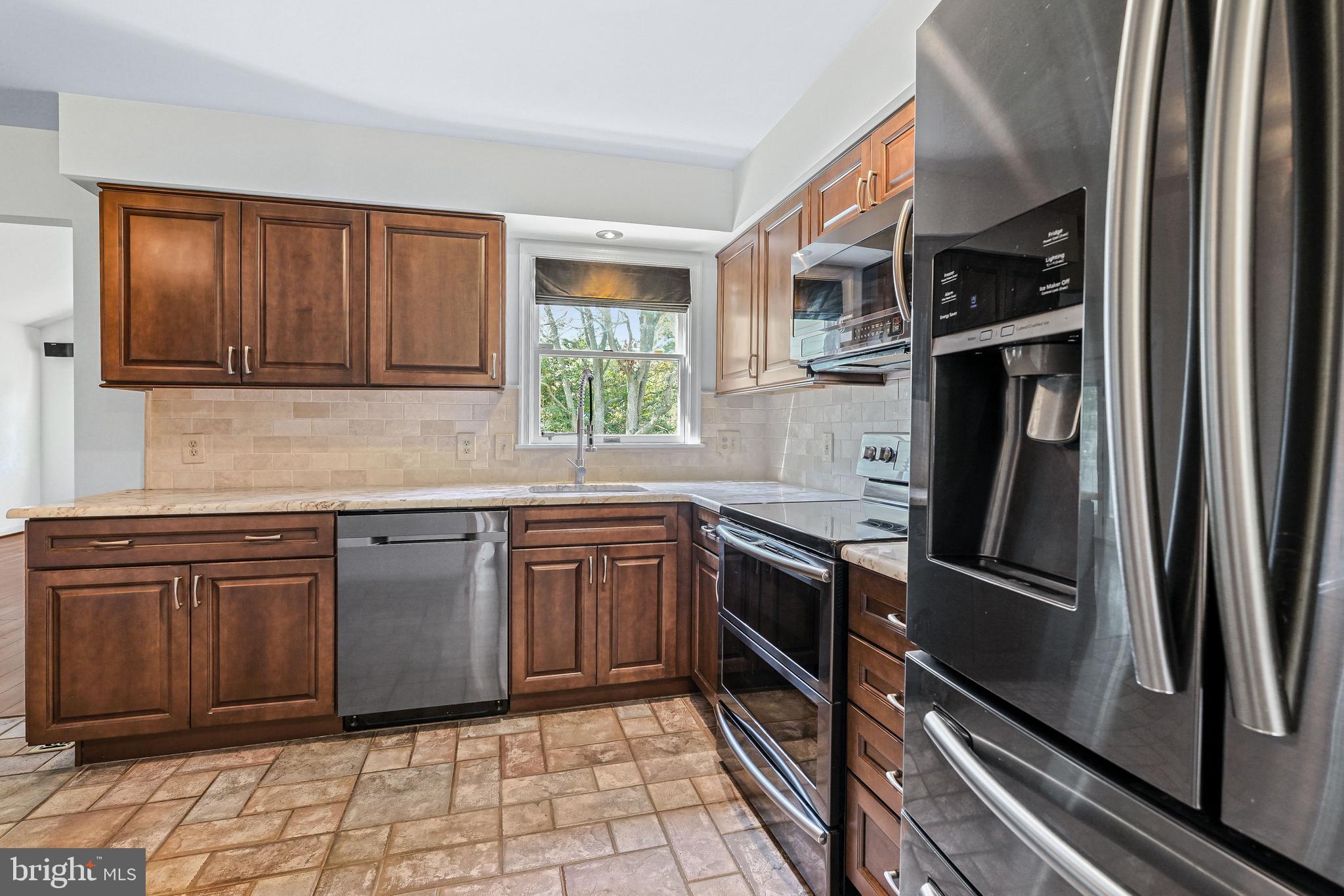 ACADEMY HILLS - Residential