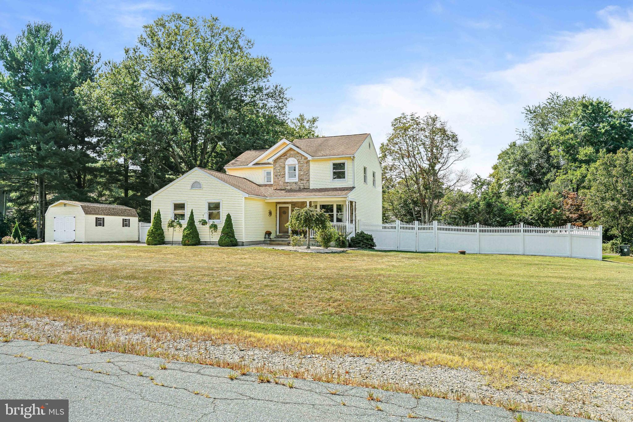 ACADEMY HILLS - Residential