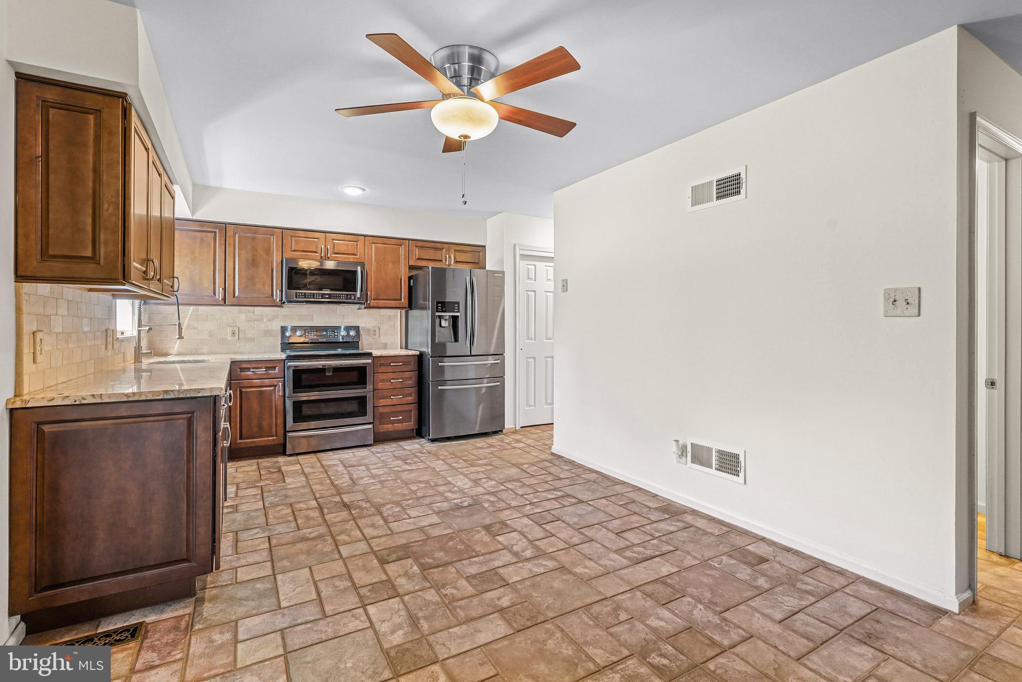 ACADEMY HILLS - Residential