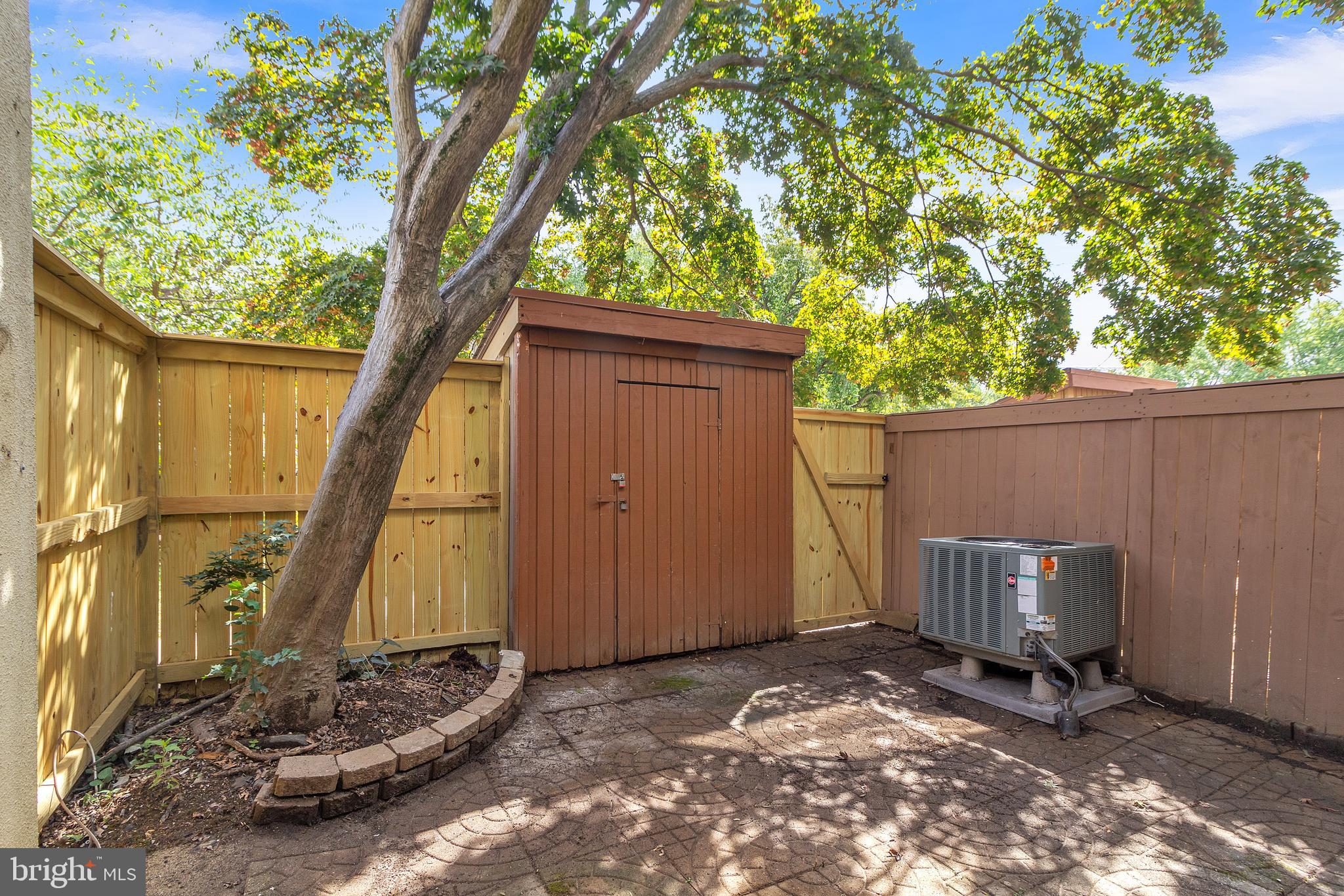 VILLAGE OF CLARYS FOREST - Residential