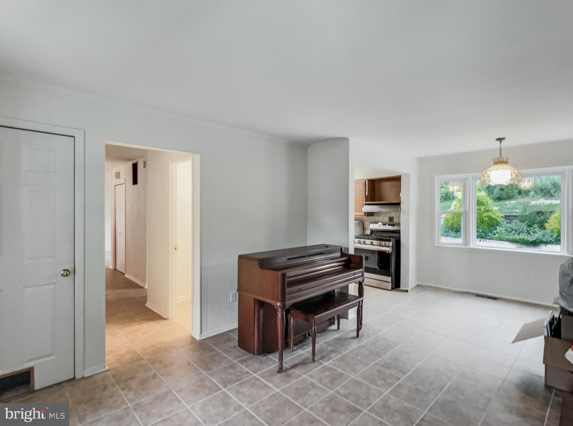 WEST LAUREL - Residential