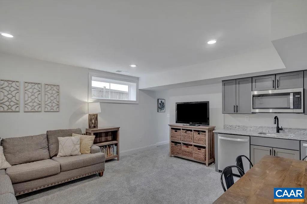 OLD TRAIL - Residential