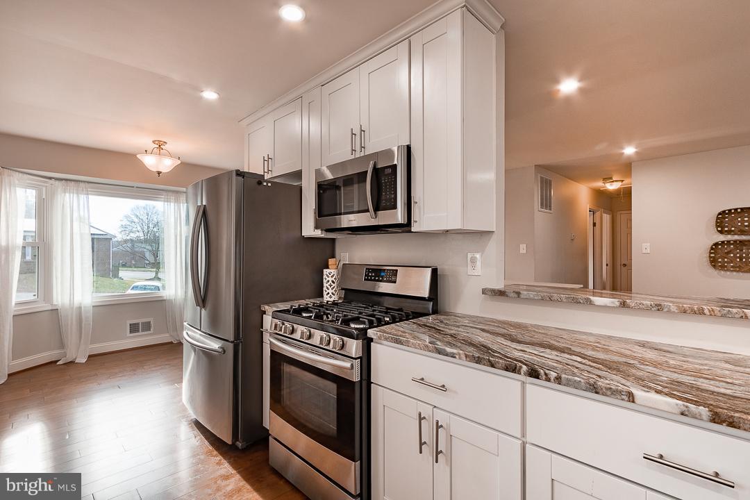 CLINTON - Residential