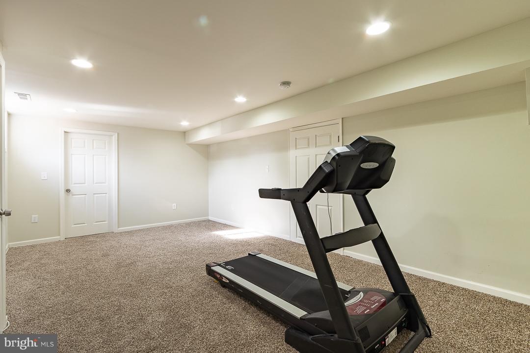 CLINTON - Residential