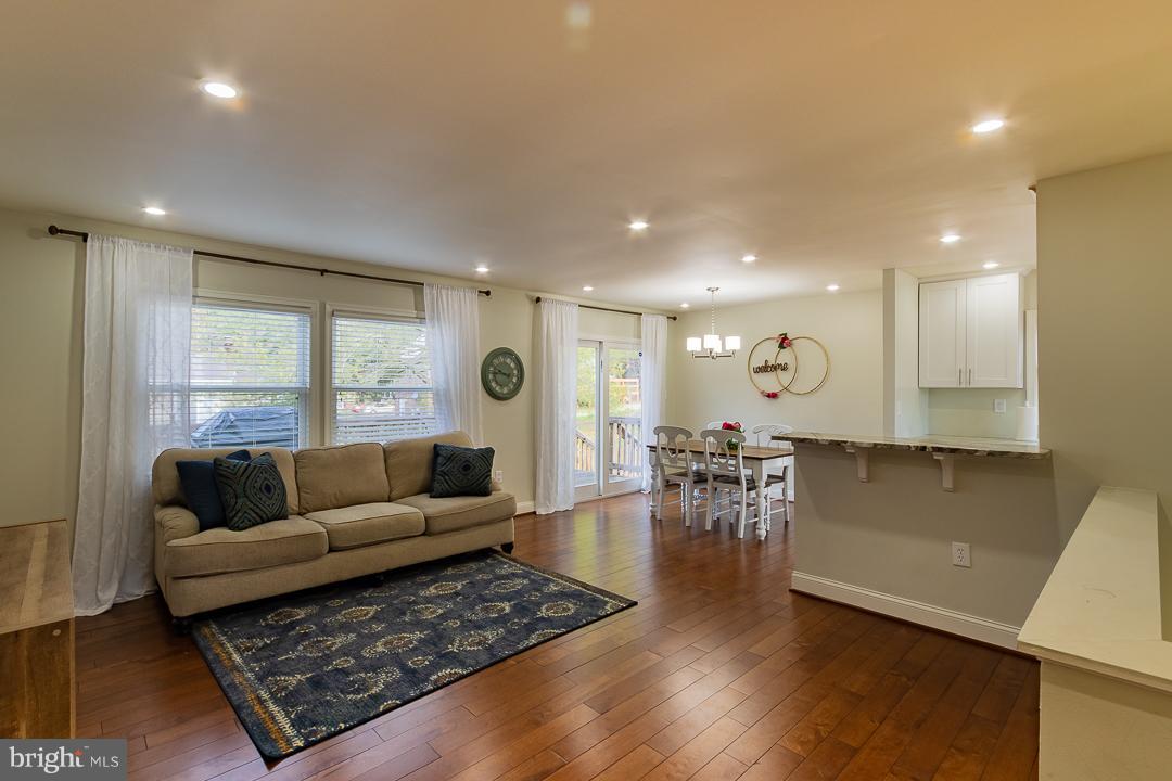 CLINTON - Residential