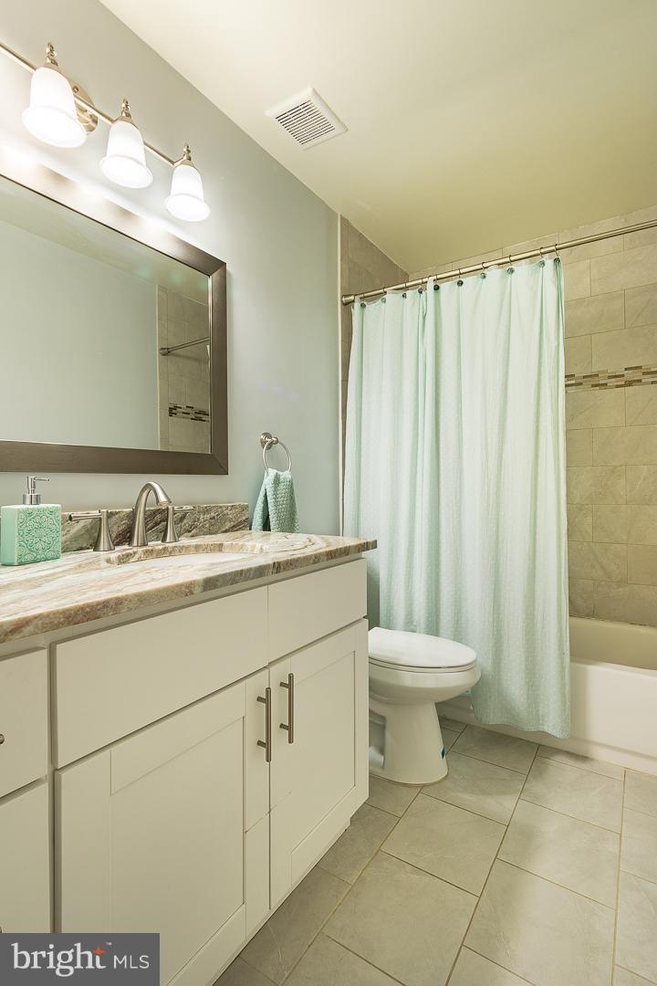 CLINTON - Residential