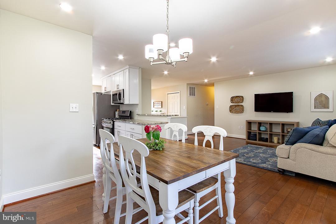 CLINTON - Residential