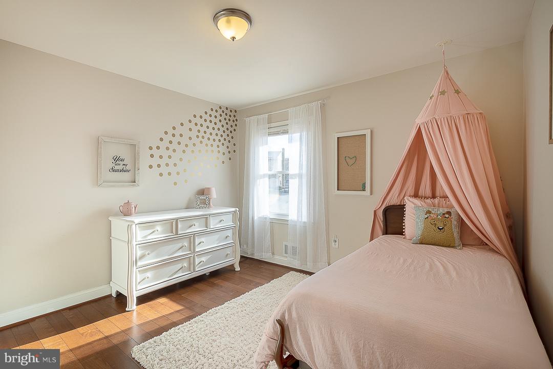 CLINTON - Residential