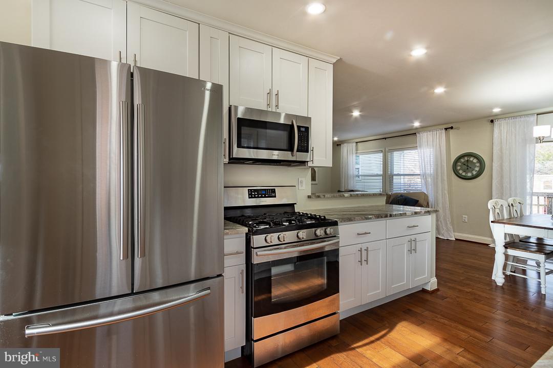 CLINTON - Residential